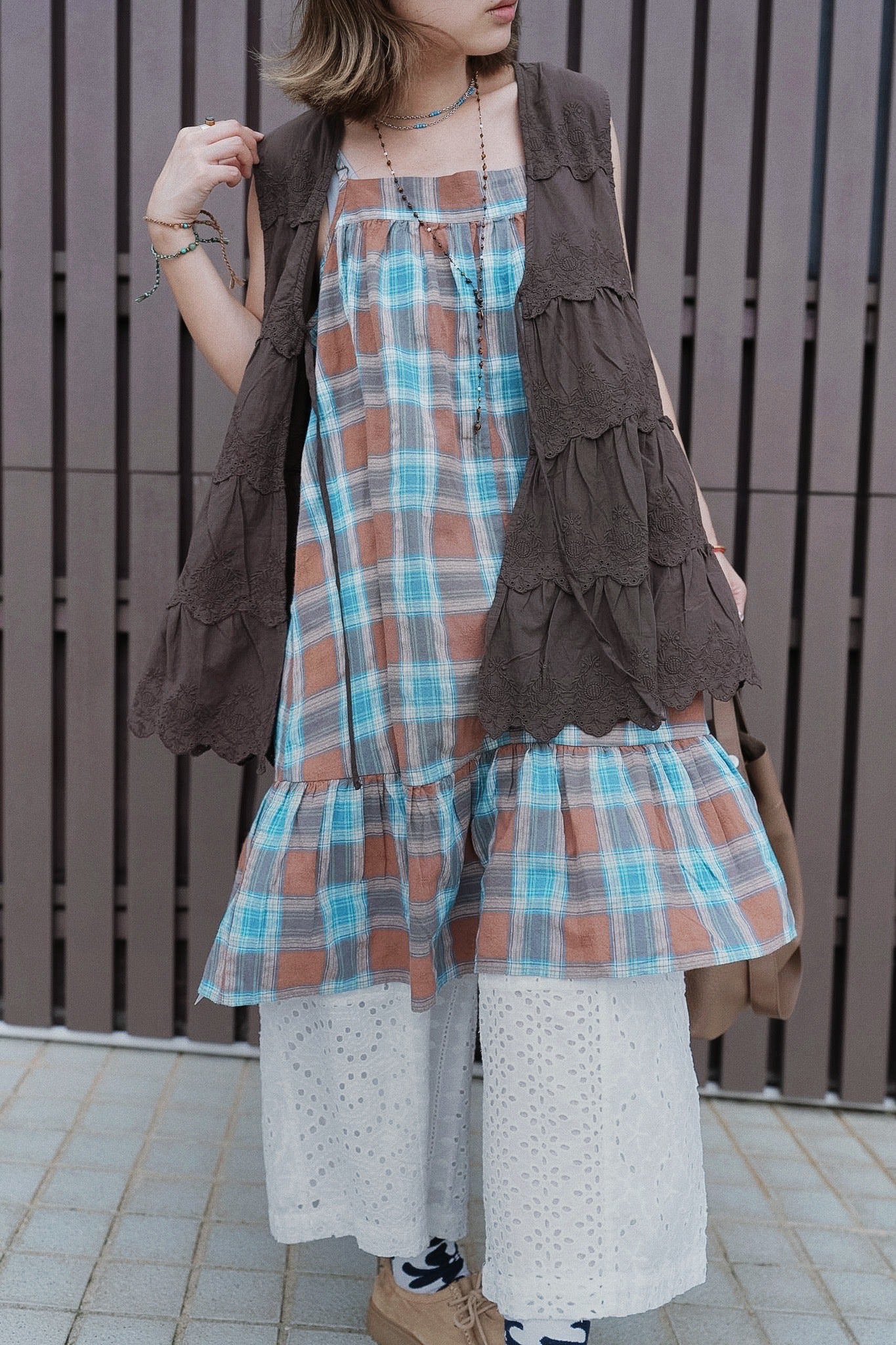 CB126 EMBROIDERED LACE VEST