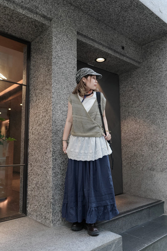 CB111 EMBROIDERY SLEEVELESS TOP