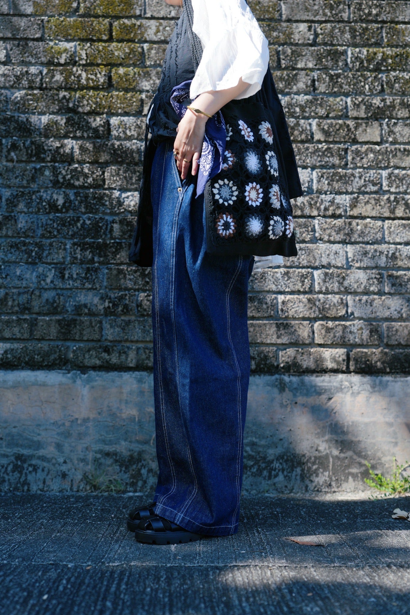 CA913 / STITCHED STRIPE DENIM JEANS