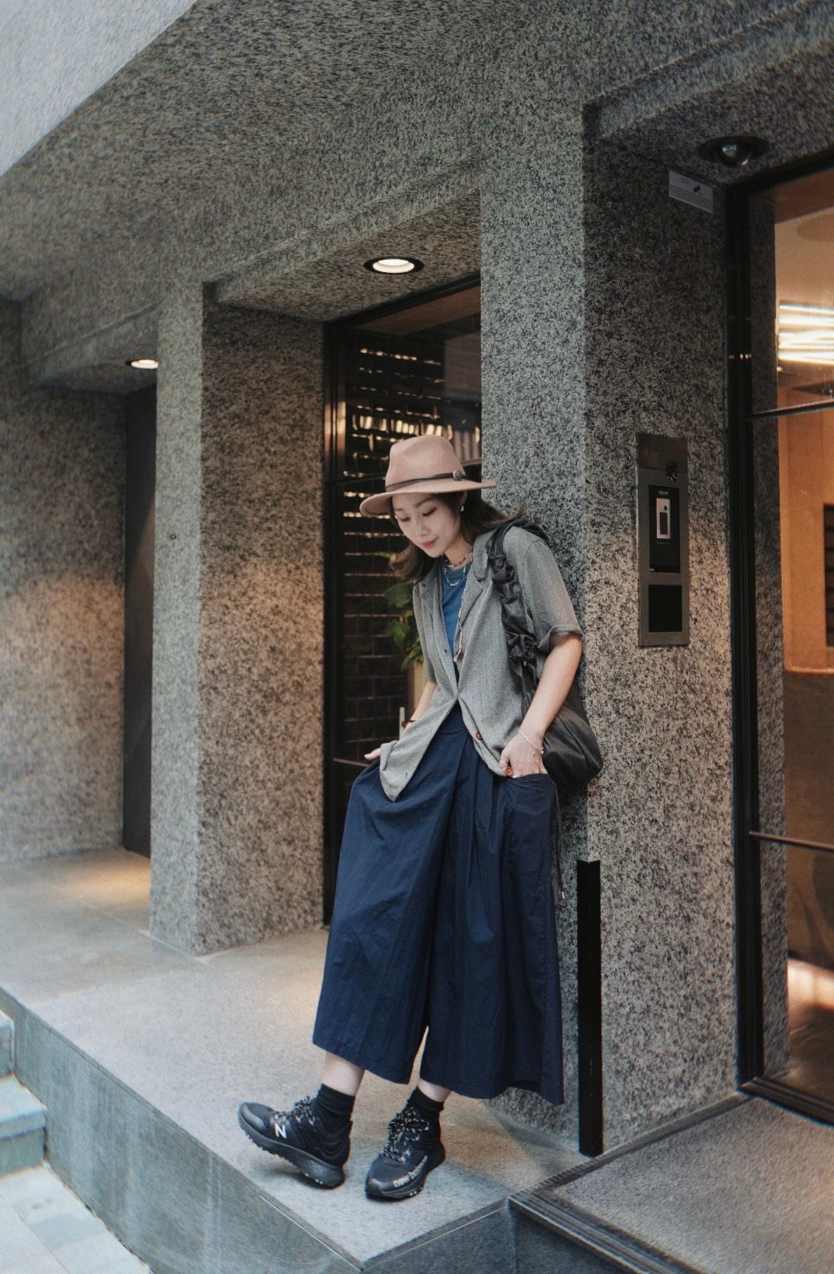 MZ817 LT-WEIGHT PLEATED CULOTTES