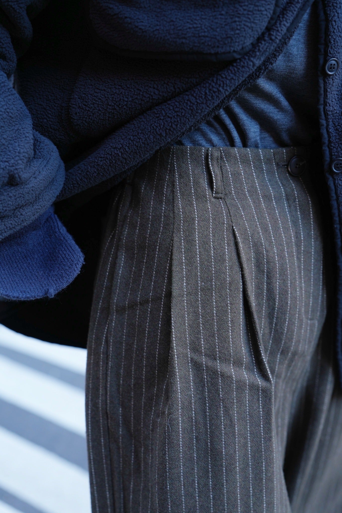 MZ936 HIGH-WAISTED SUEDE STRIPED PANTS