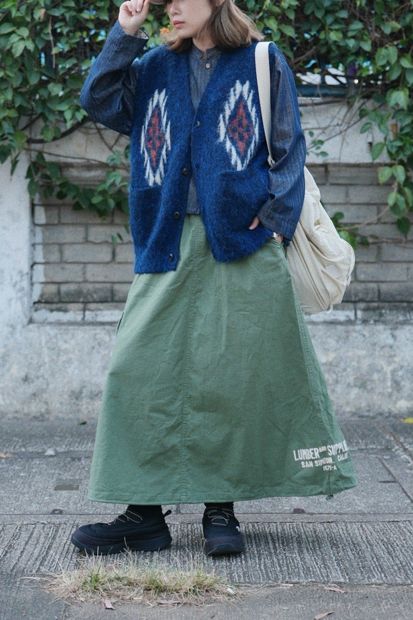 MZ932 HERRINGBONE CROPPED COLLARLESS SHIRT