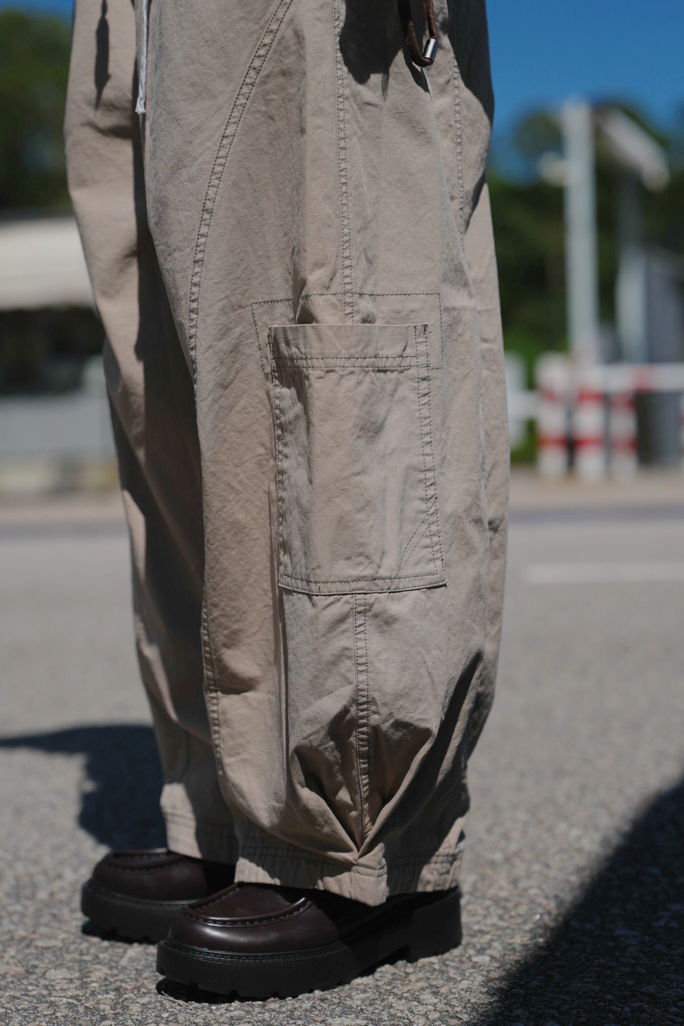CA914 3D STITCHED CARGO PANTS