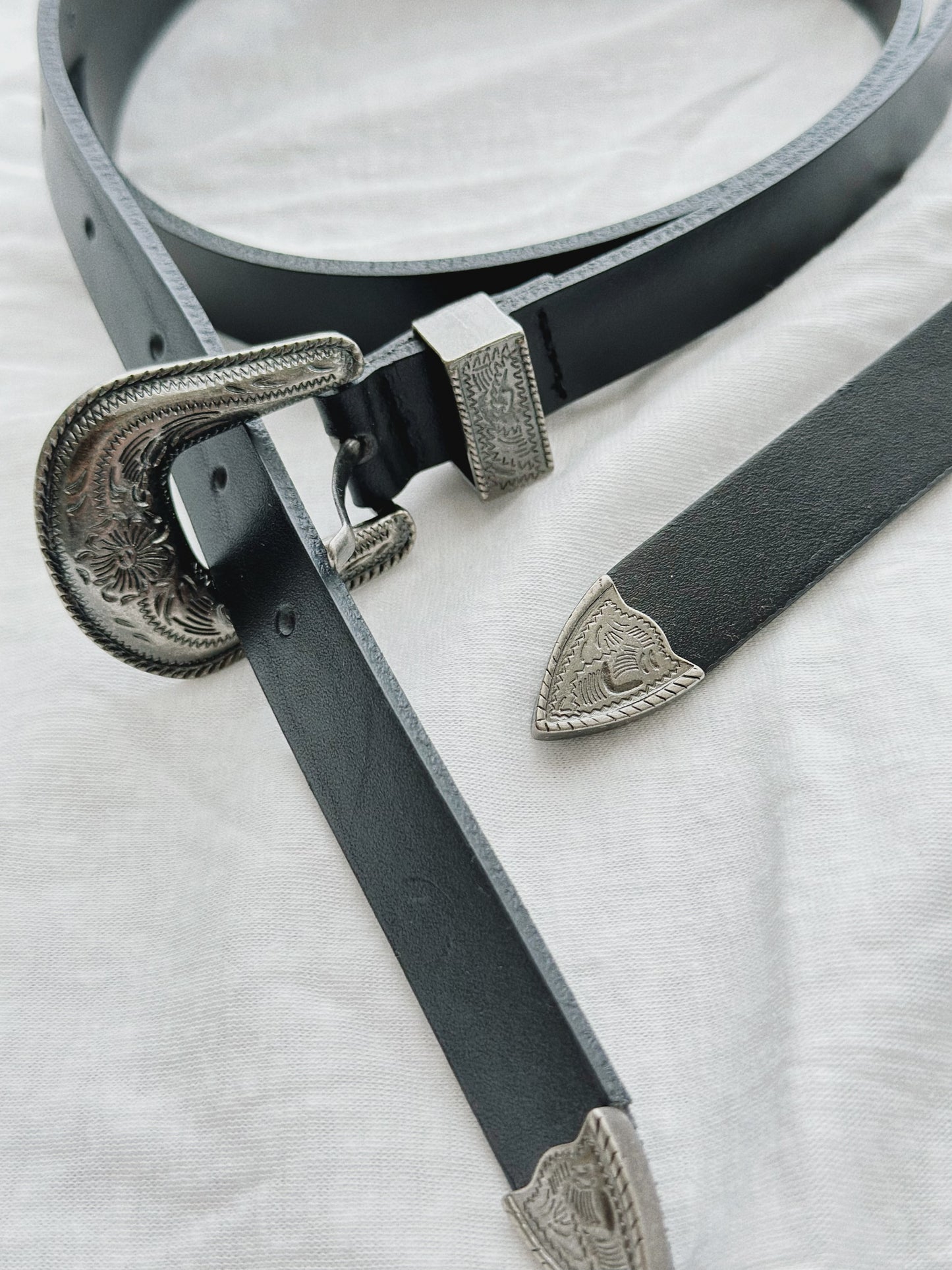 MZ627 Genuine Leather Lace Belt