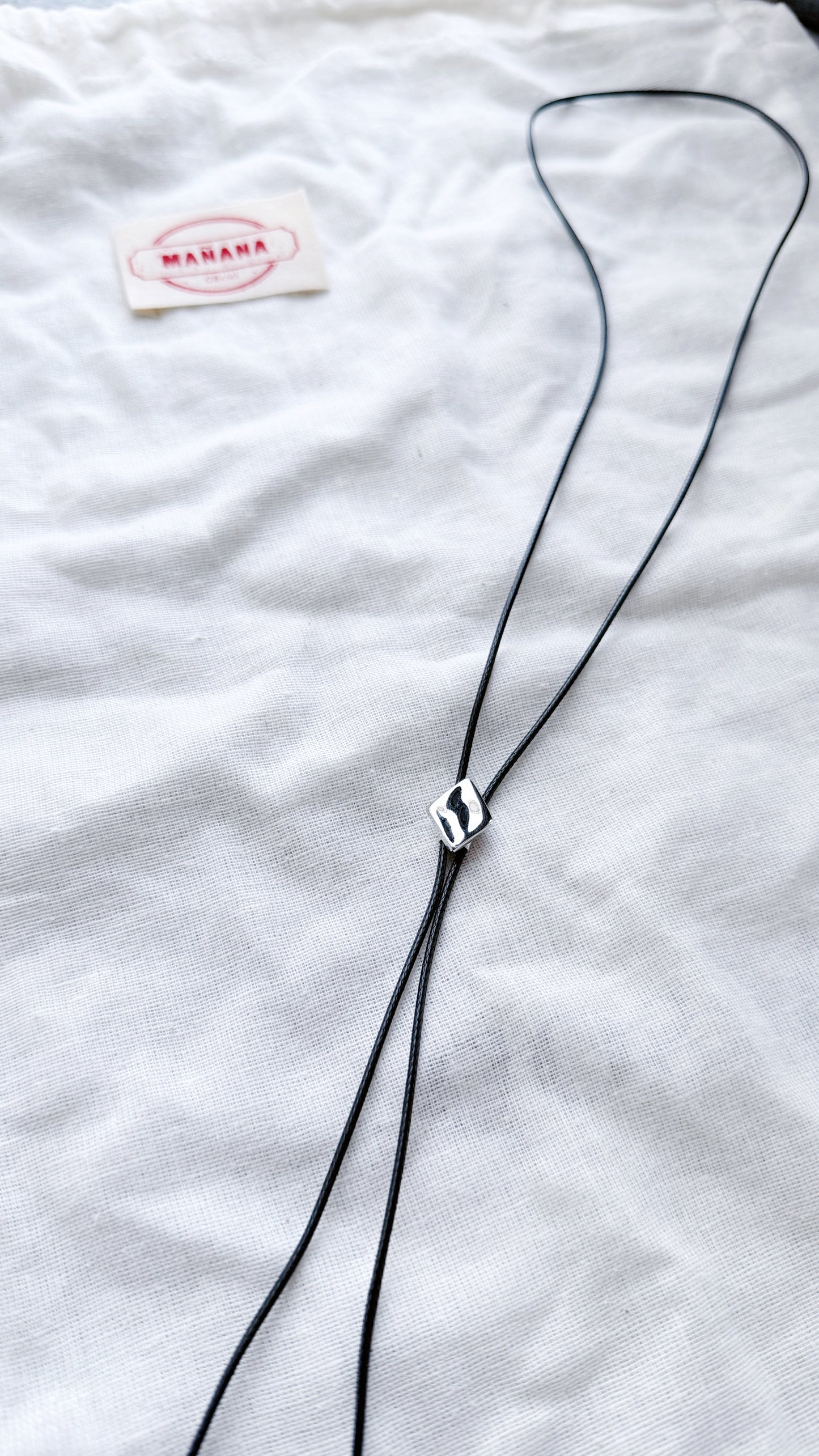 NA457 LOOP TIE NECKLACE
