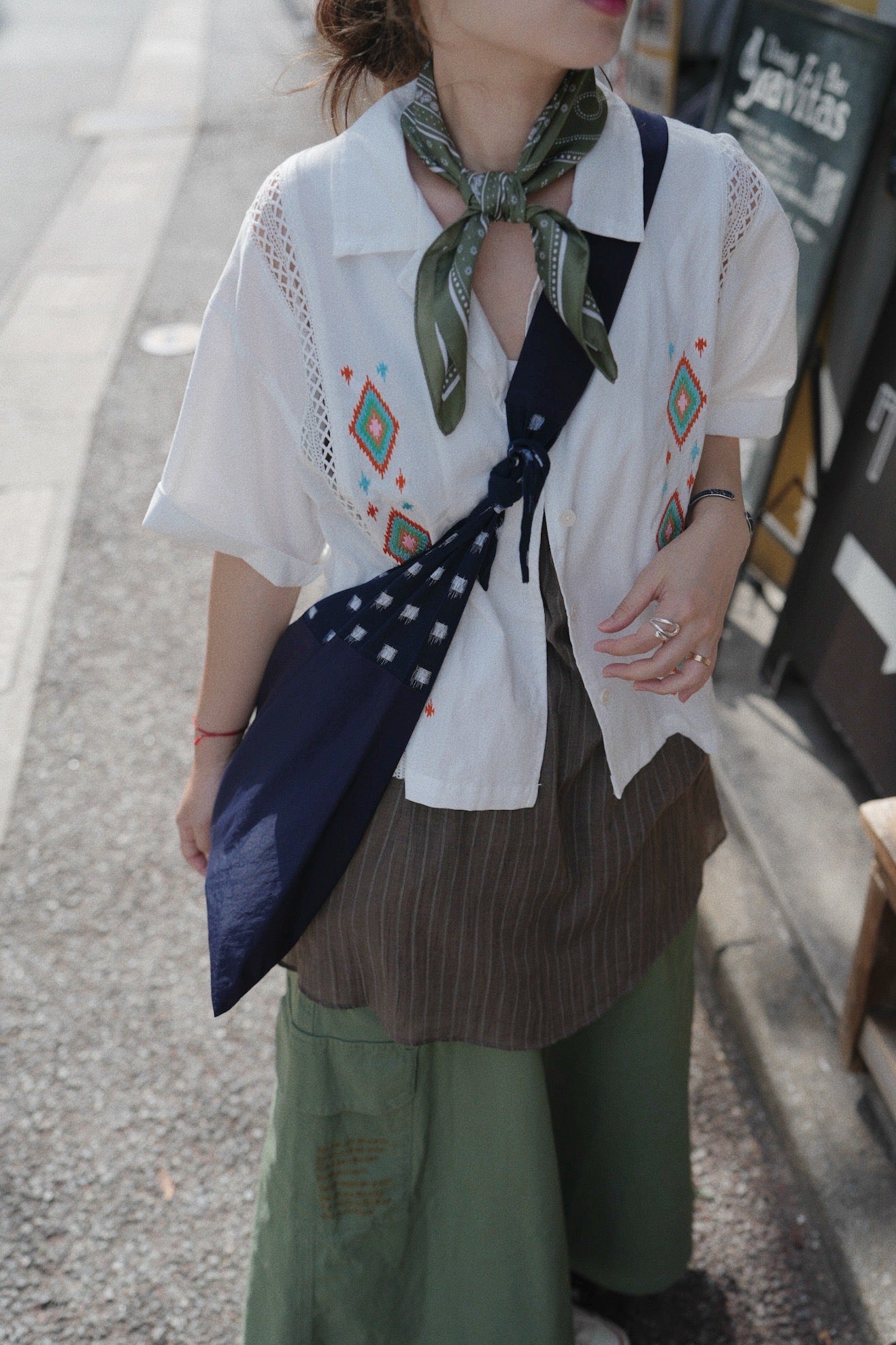 MZ818 NATIVE EMBROIDERED LACE SHIRT