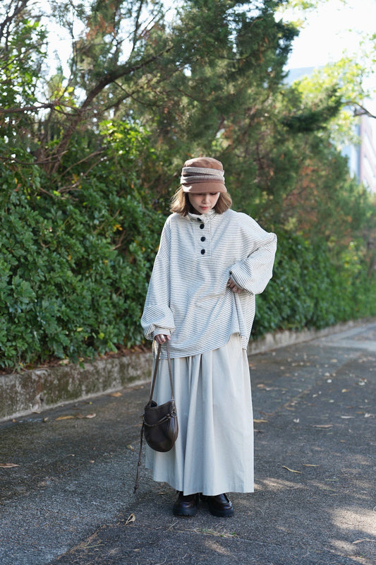 MZ910 BOTTLE NECK OVERSIZED STRIPE TOP