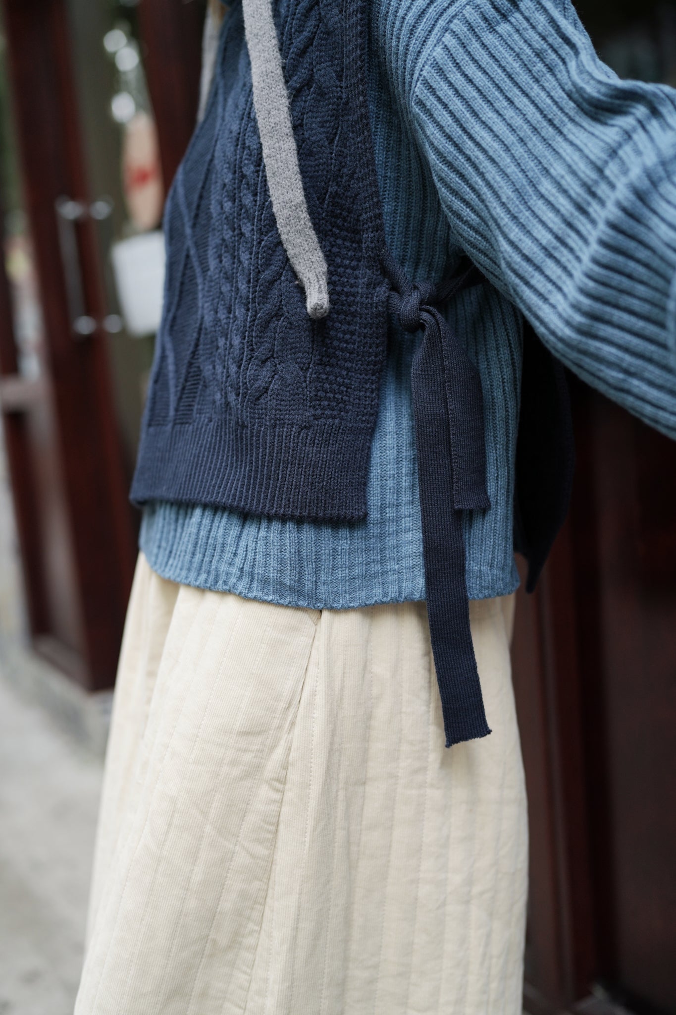 MZ593 CABLE-KNIT VEST TOP