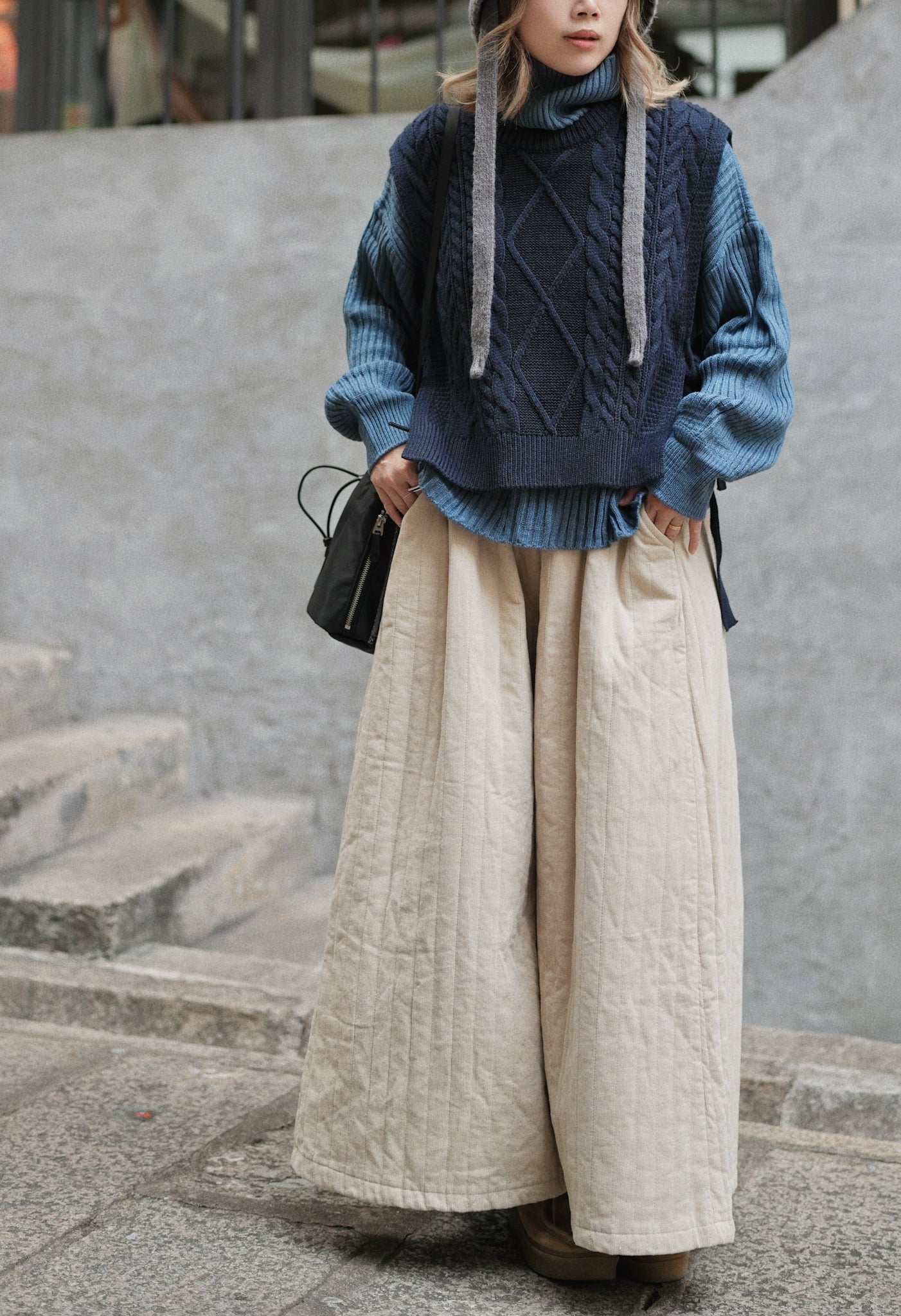 MZ593 CABLE-KNIT VEST TOP