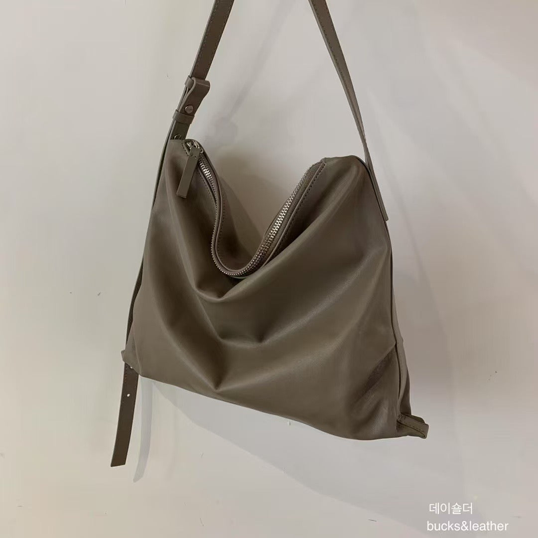 MZ764 ITALIAN LAMBSKIN HANDMADE SHOULDER BAG