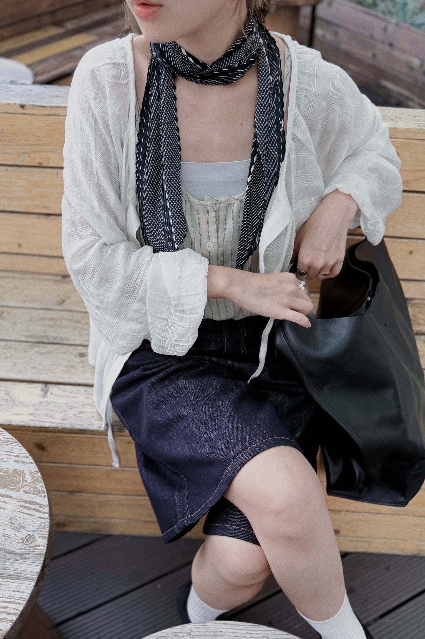 MZ843 DOBBY RIBBON BLOUSE