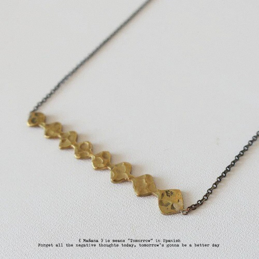 NA-337 Waves Design Necklace