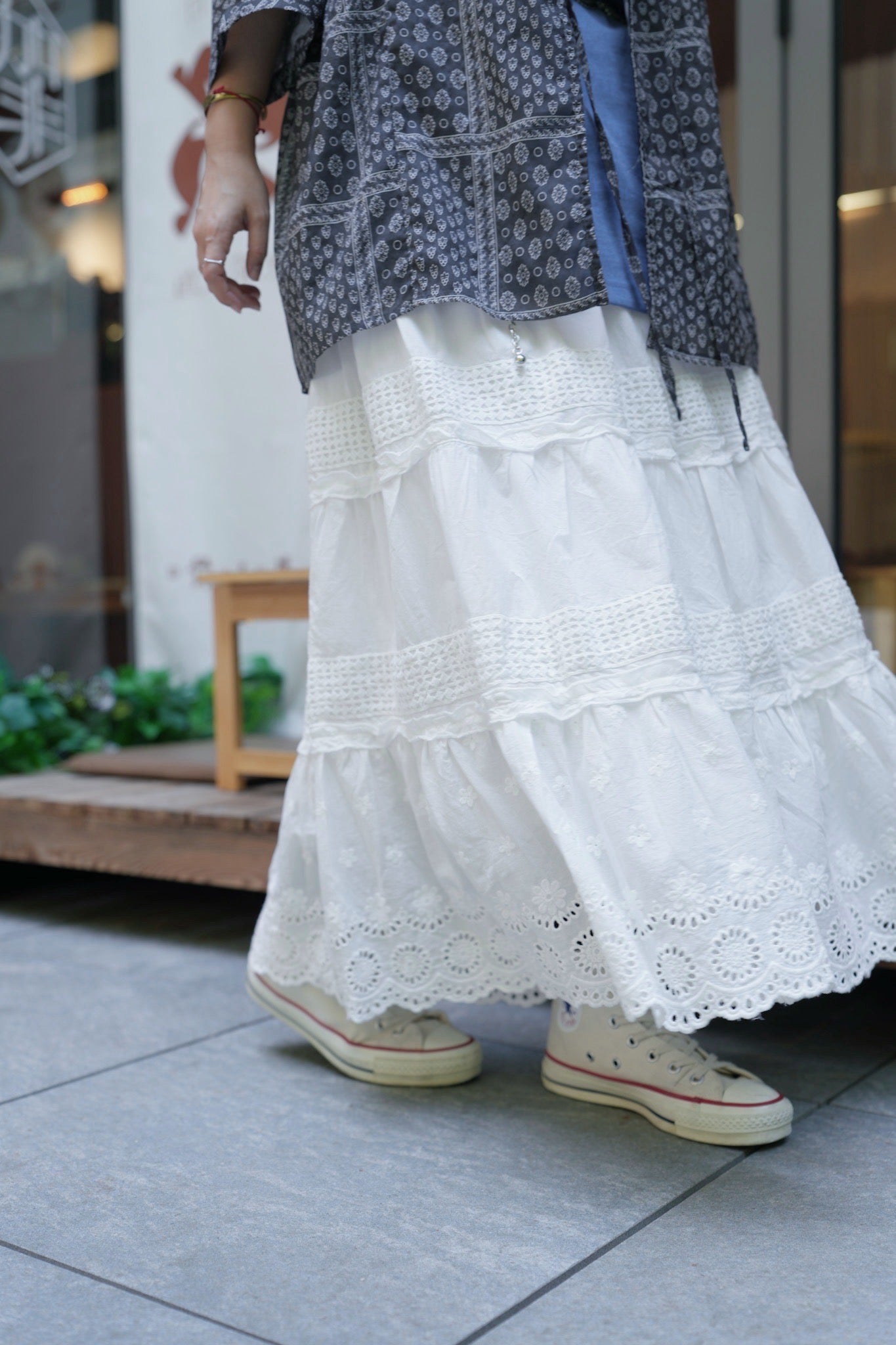CA905 EMBROIDERED LACE SKIRT