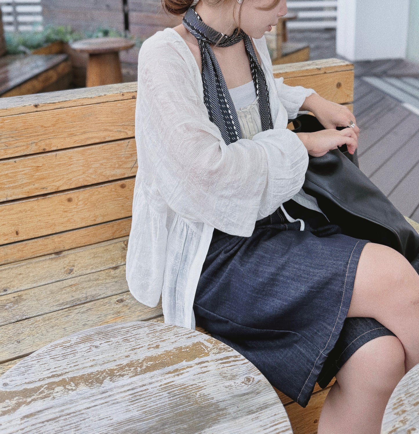 MZ843 DOBBY RIBBON BLOUSE