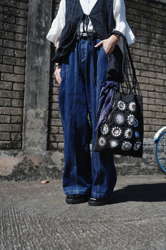 CA913 / STITCHED STRIPE DENIM JEANS