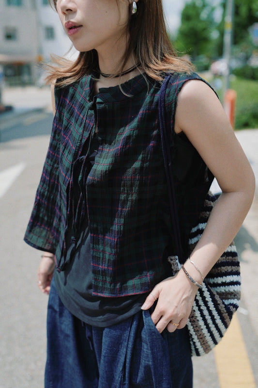 MZ768 BLACK WATCH TARTAN VEST