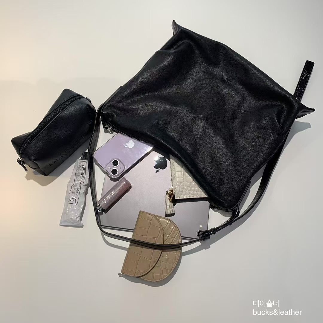 MZ764 ITALIAN LAMBSKIN HANDMADE SHOULDER BAG