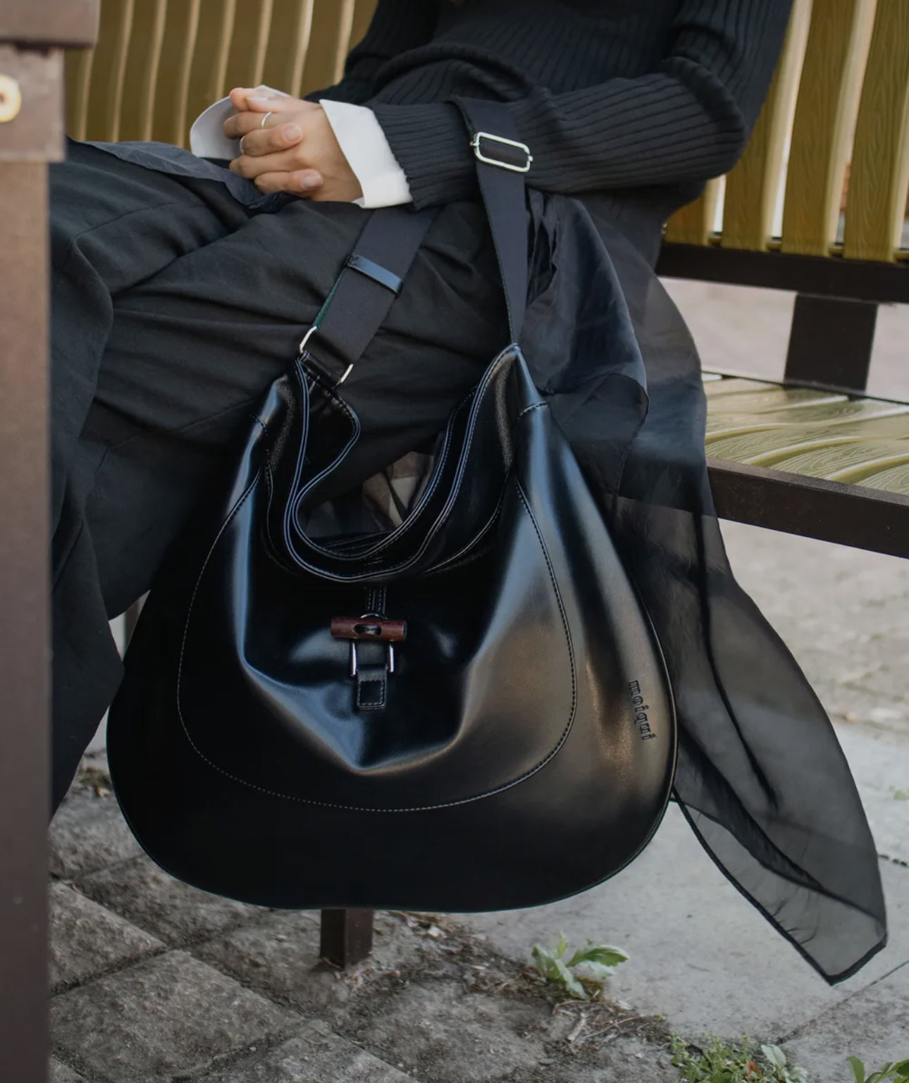 MZ636 MOIQUI LEATHER HOBO BAG