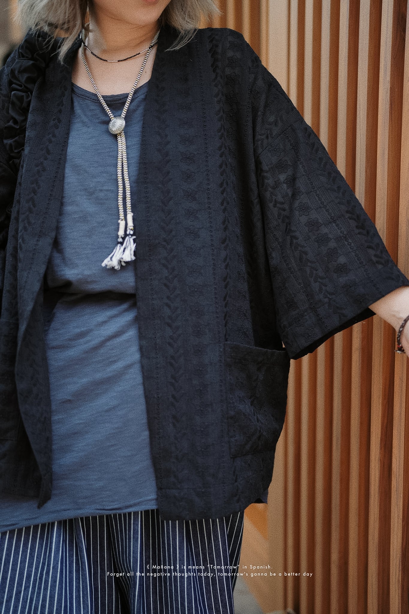 MZ505 EMBROIDERED DOBBY KIMONO