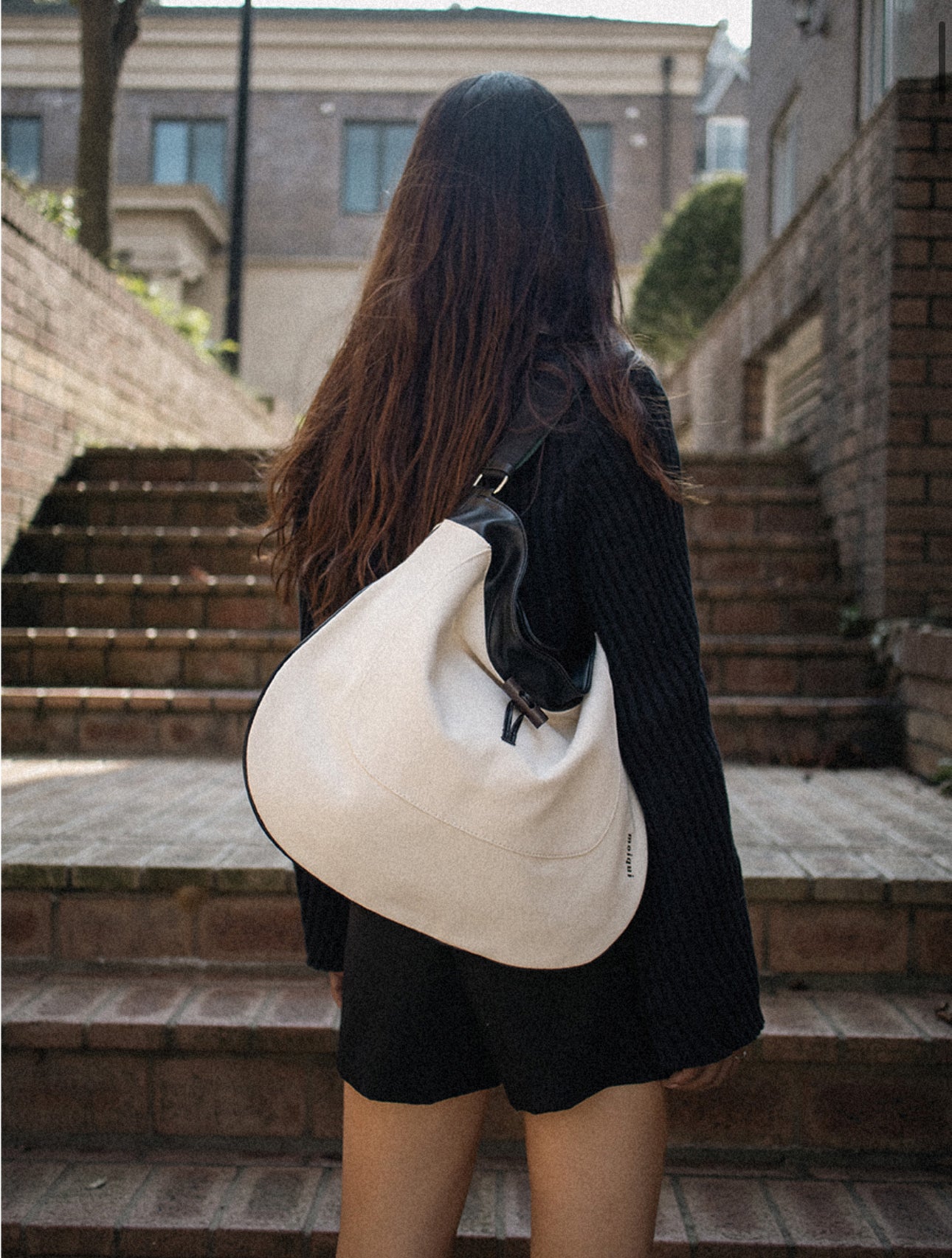 MZ636 MOIQUI LEATHER HOBO BAG