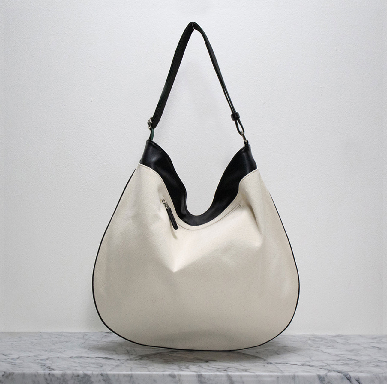 MZ636 MOIQUI LEATHER HOBO BAG