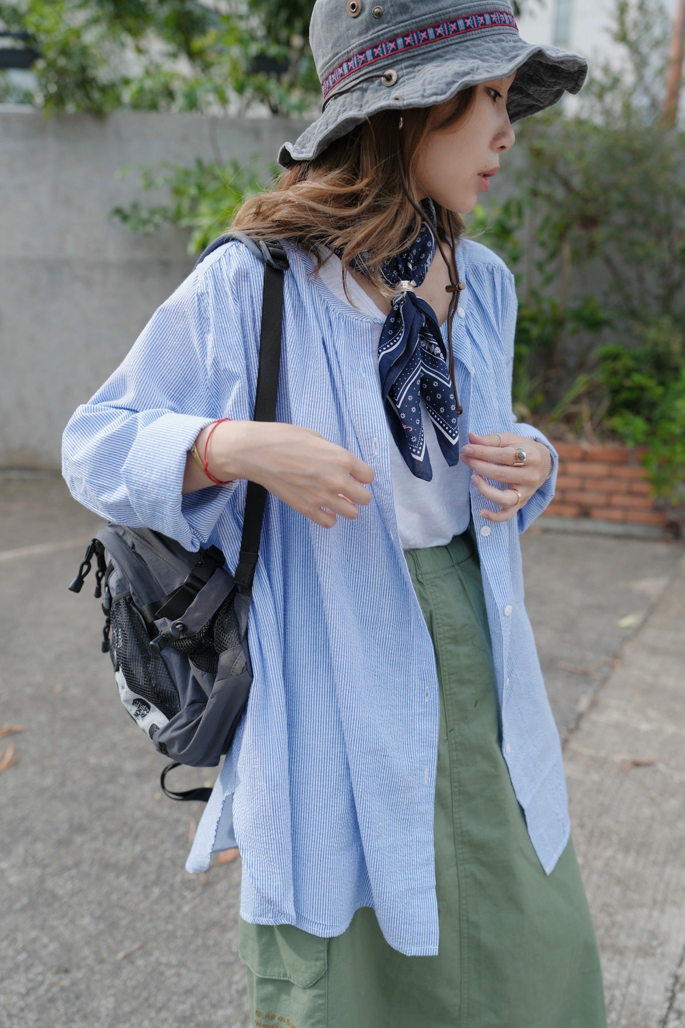 CA915 SEERSUCKER STRIPED SHIRT