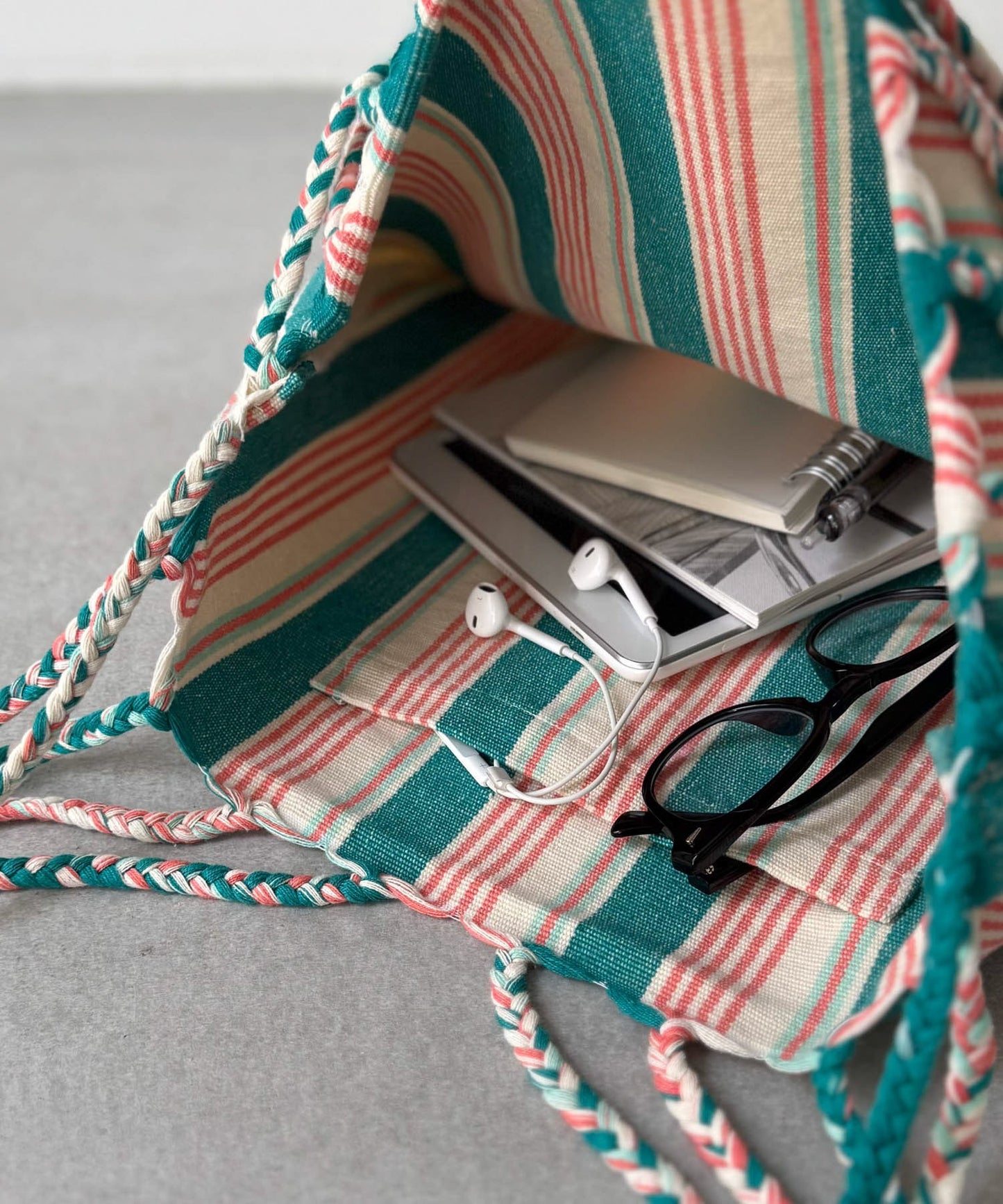 NA438 DULTON HAND-WOVEN HAMMOCK BAG