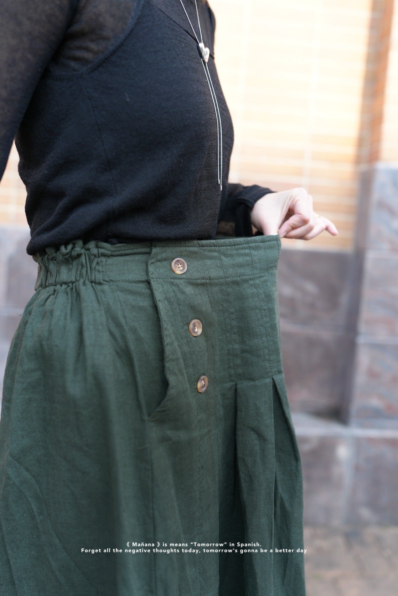 MZ641 LINEN PLEATED A-LINE SKIRT