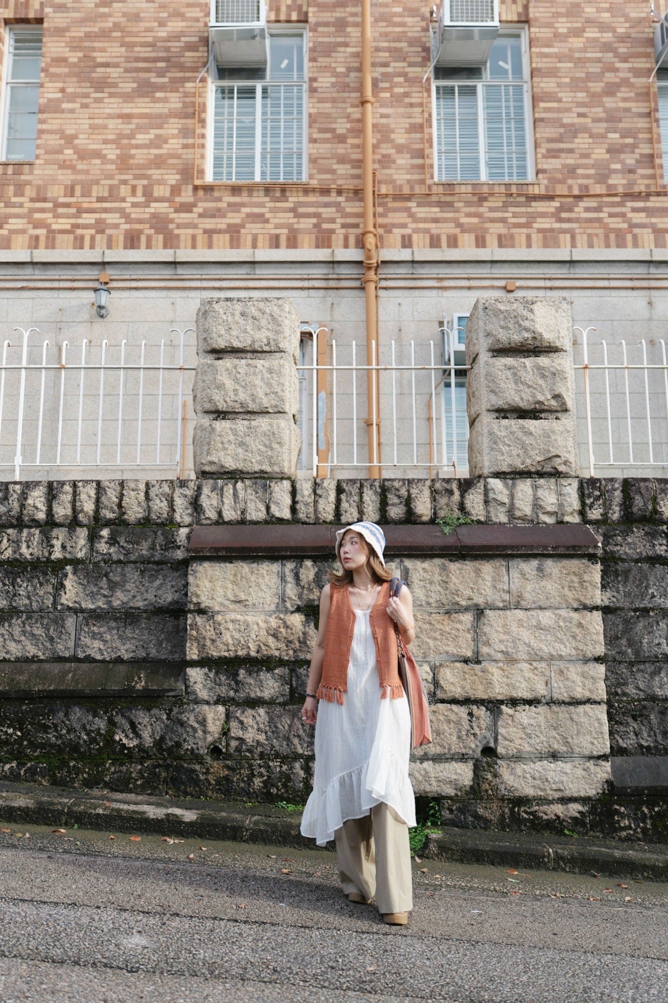 MZ785 FRINGED KNIT VEST