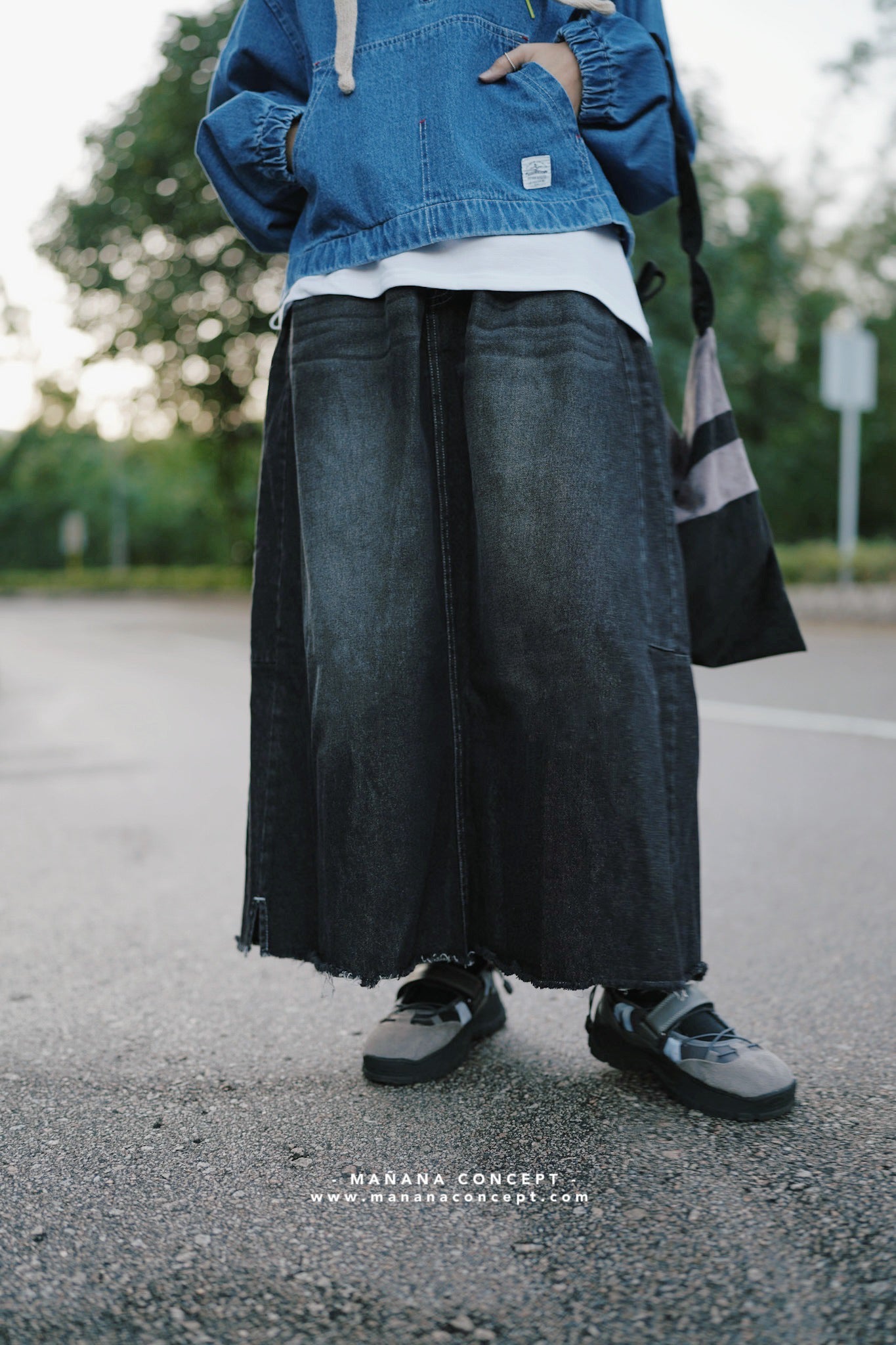 CA645 PATCHED DENIM SKIRT WITH BELT