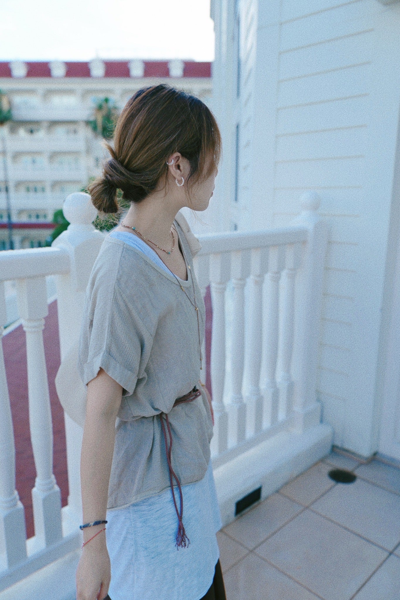 MZ780 ITALY MADE LINEN V-NECK TOP