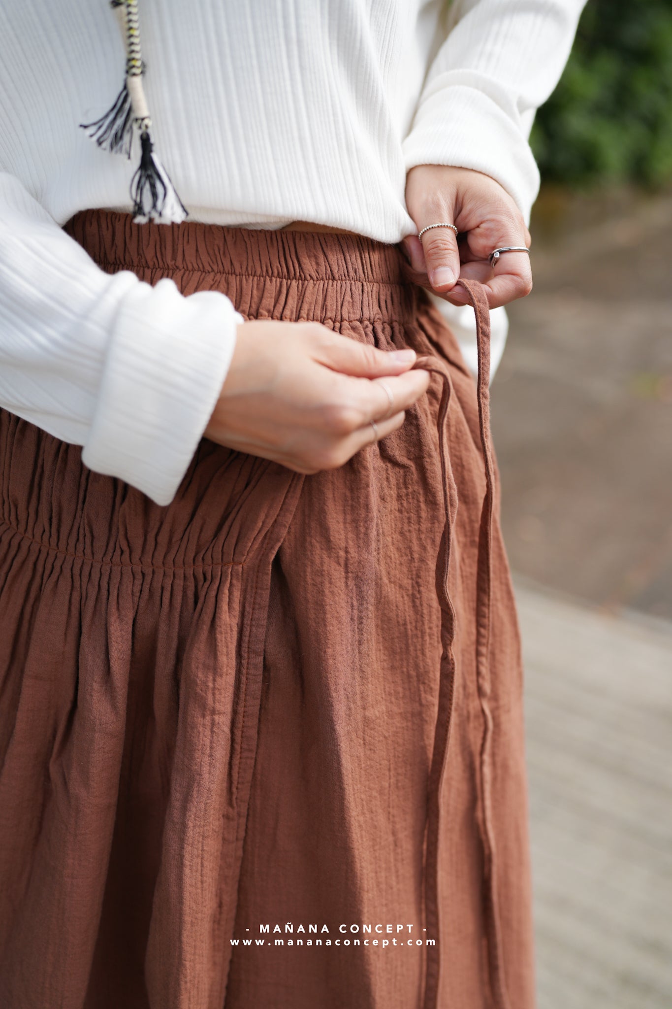 MZ551 PLEATED WRAP SKIRT