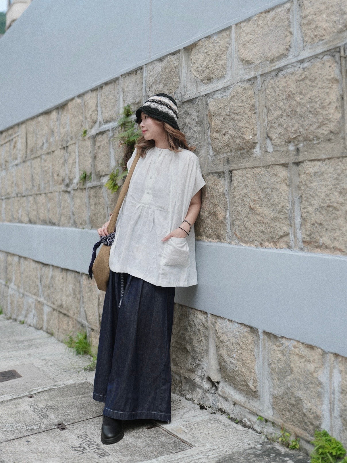 CA698 PLEATED DENIM JEANS
