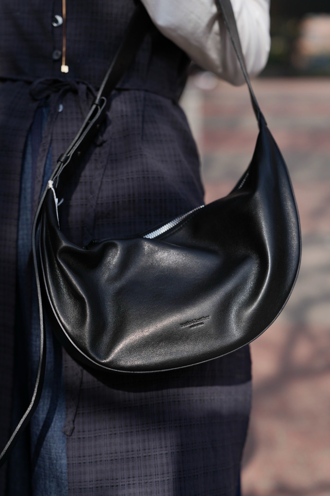 MZ711 BUCKS & LEATHER 半月袋