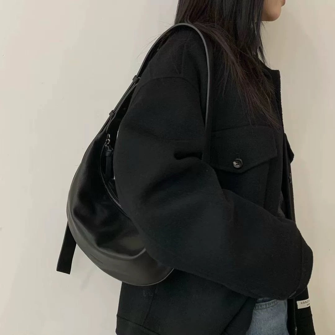 MZ711 BUCKS & LEATHER 半月袋