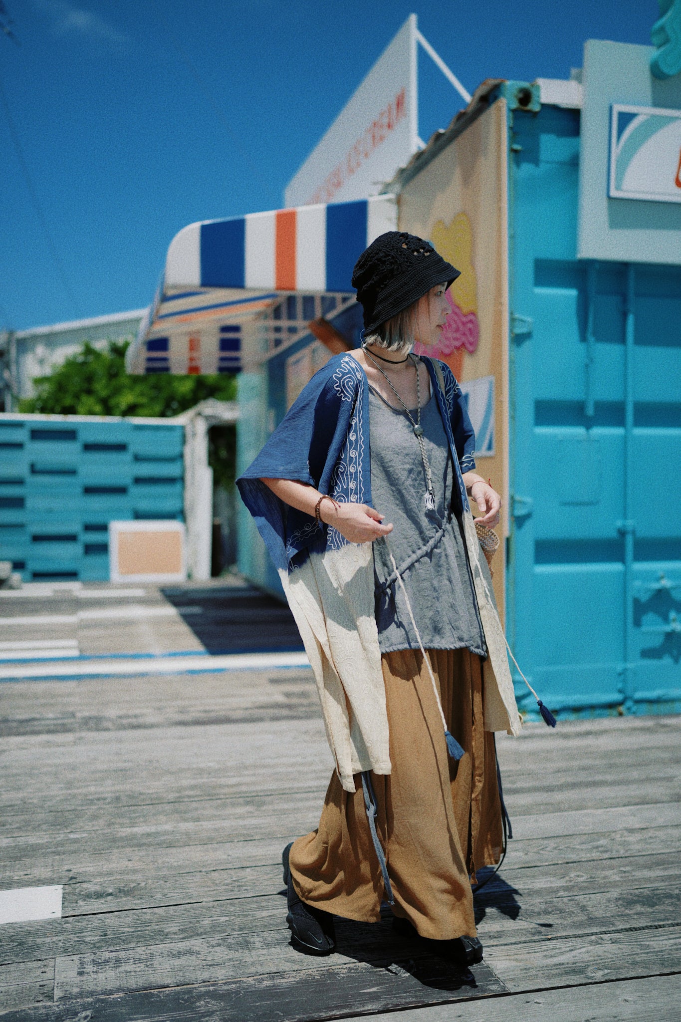 NA378 Embroidered Gradient Cardigan