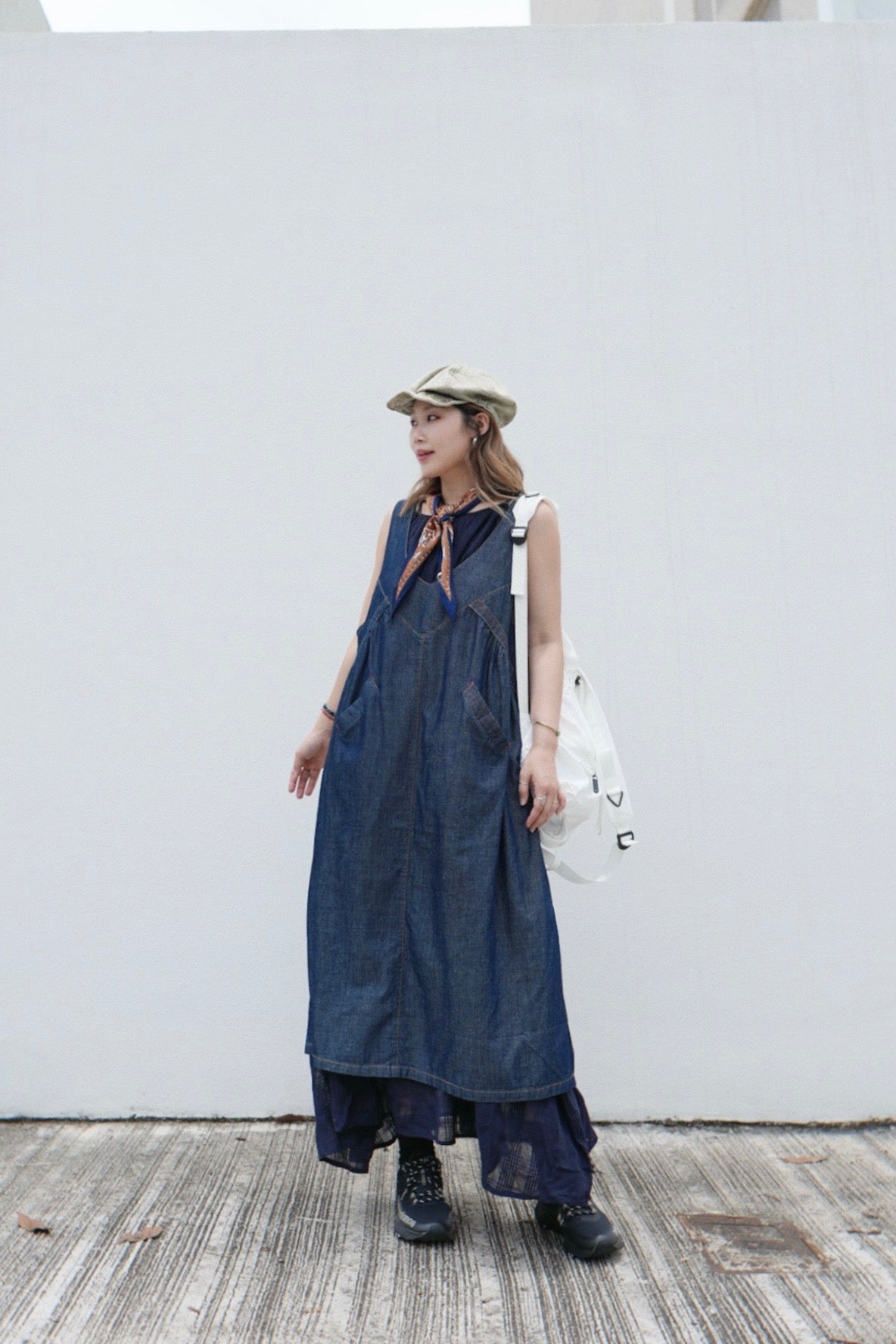 MZ797 V-NECK LOOSE DENIM DRESS