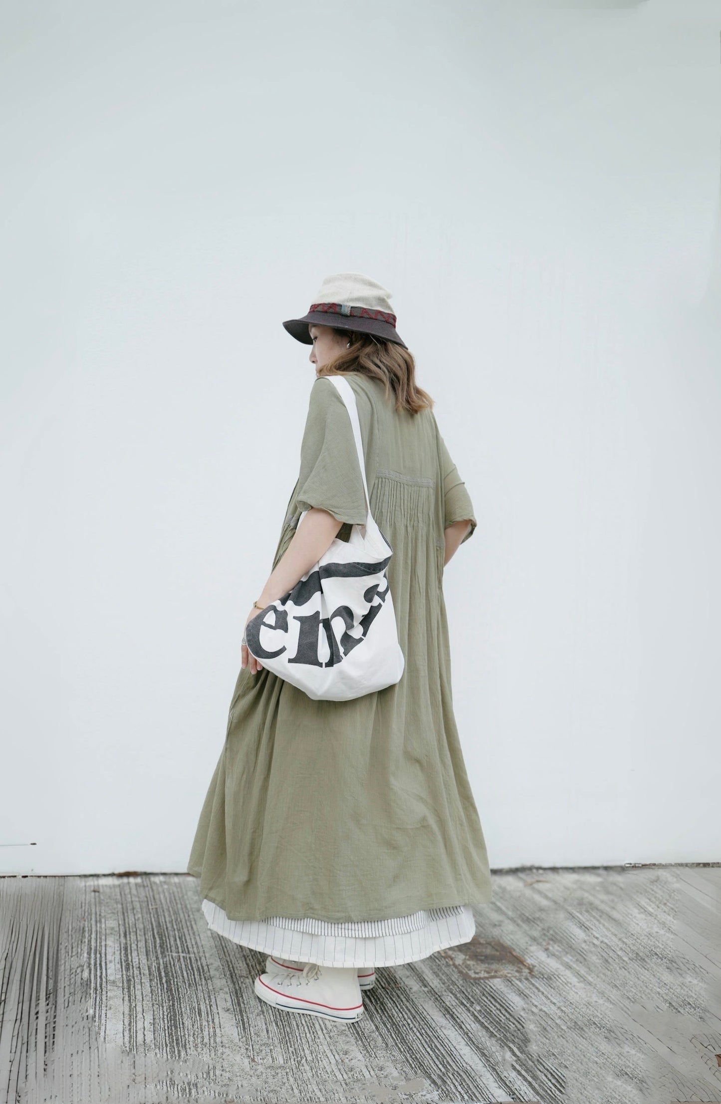 NA447 EMBROIDERED CRINKLE SHIRT DRESS
