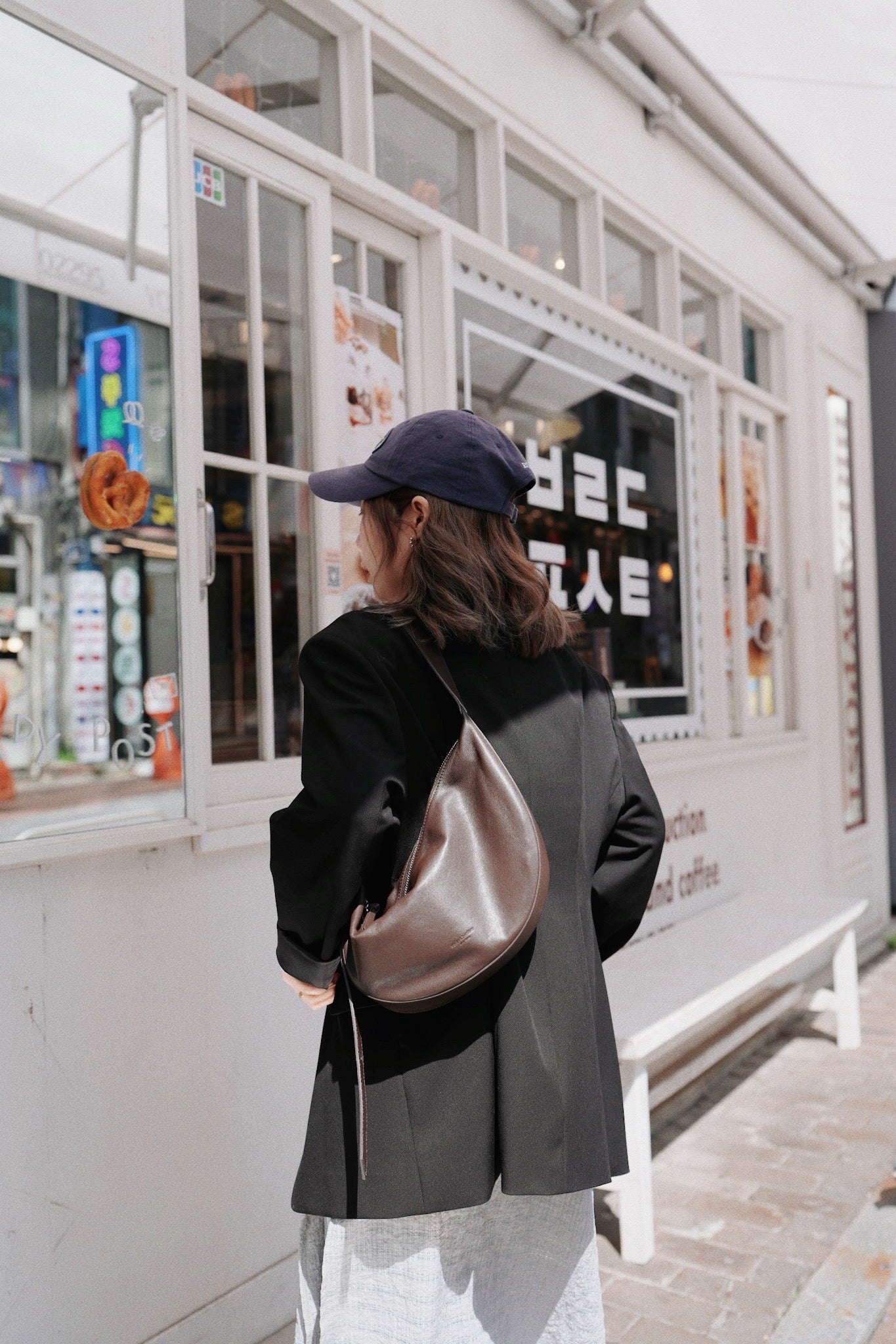 MZ711 BUCKS & LEATHER 半月袋
