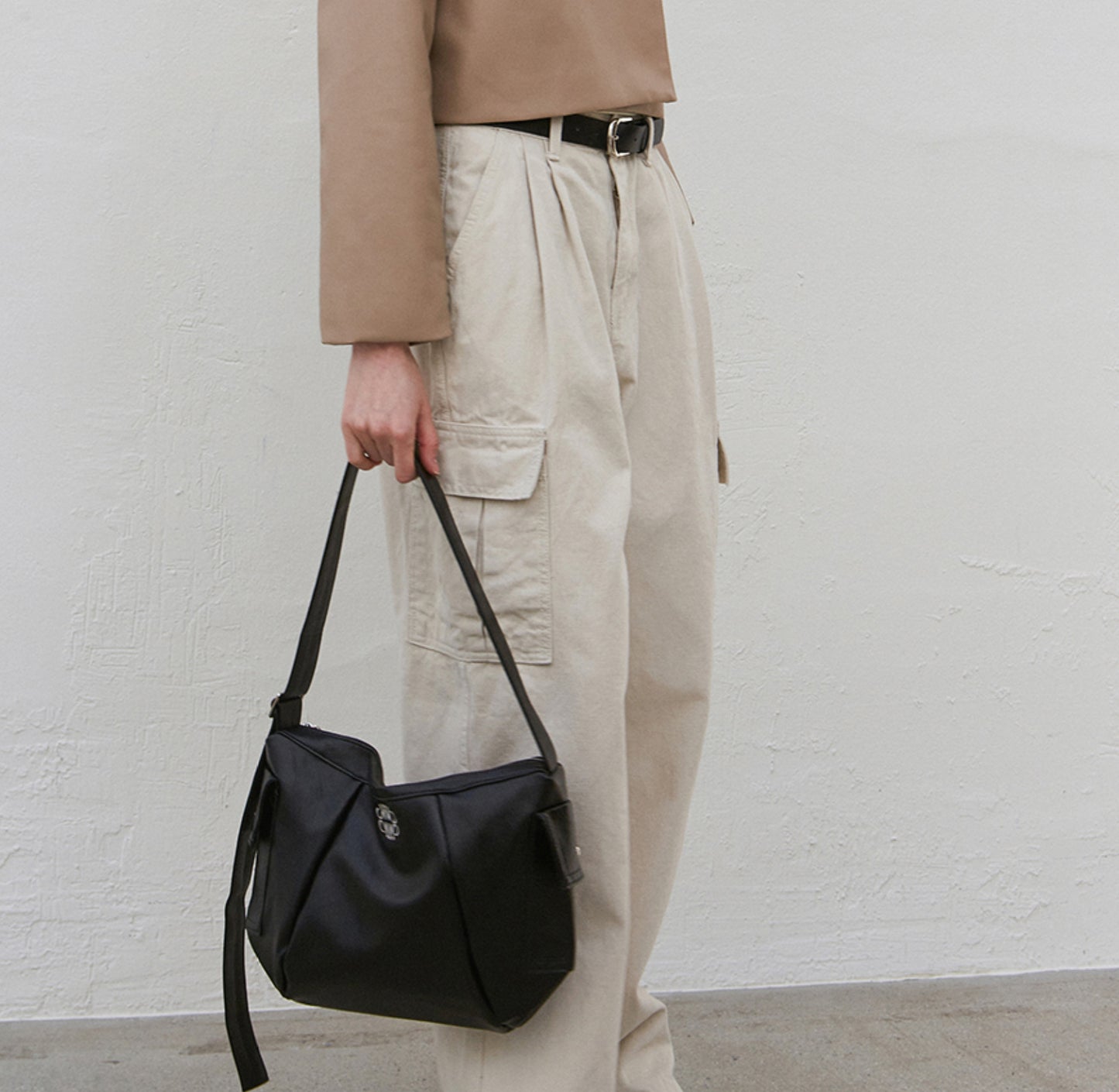 NICK&NICOLE SQUARE SHOULDER BAG