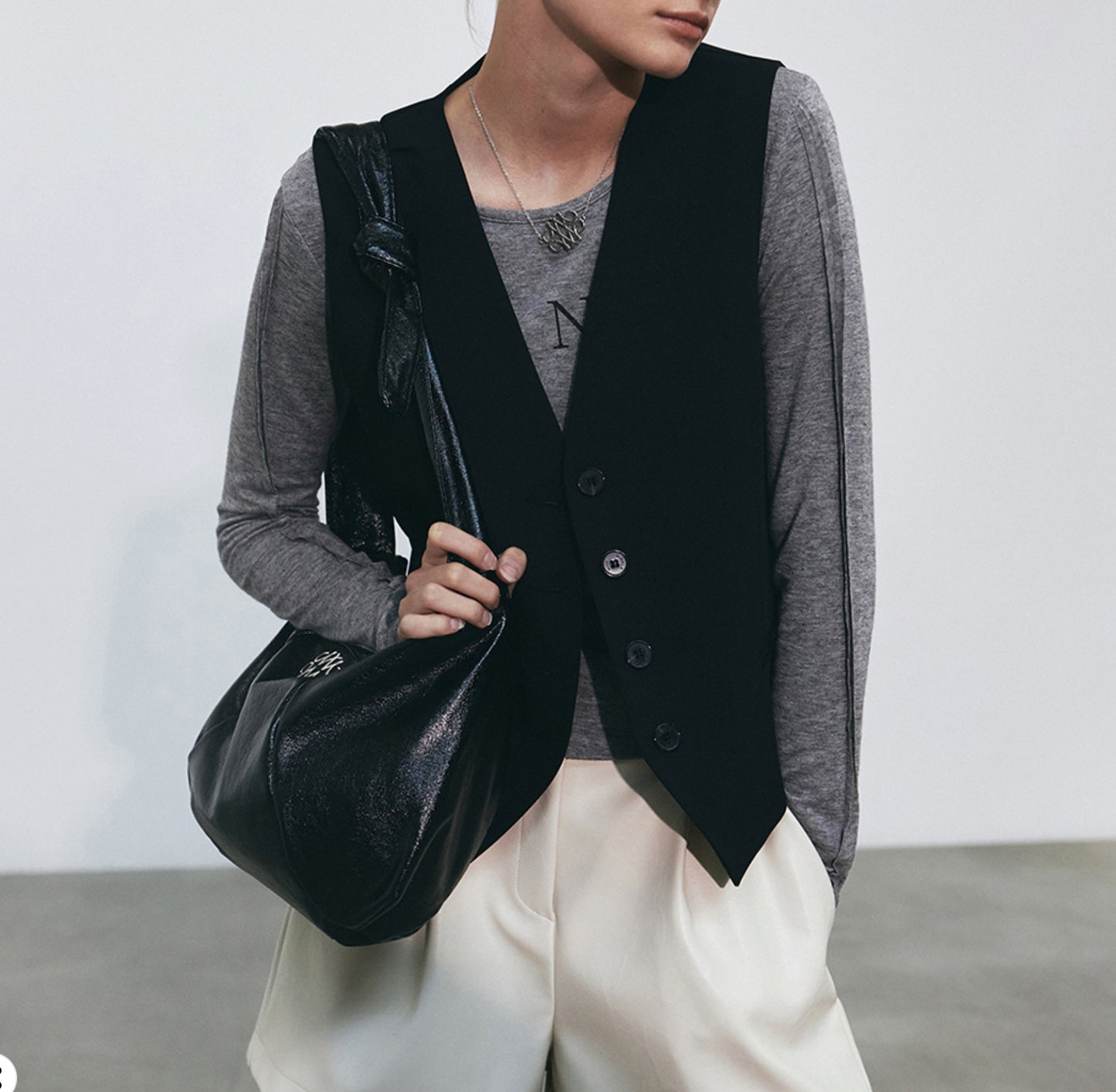 NICK&NICOLE SQUARE SHOULDER BAG
