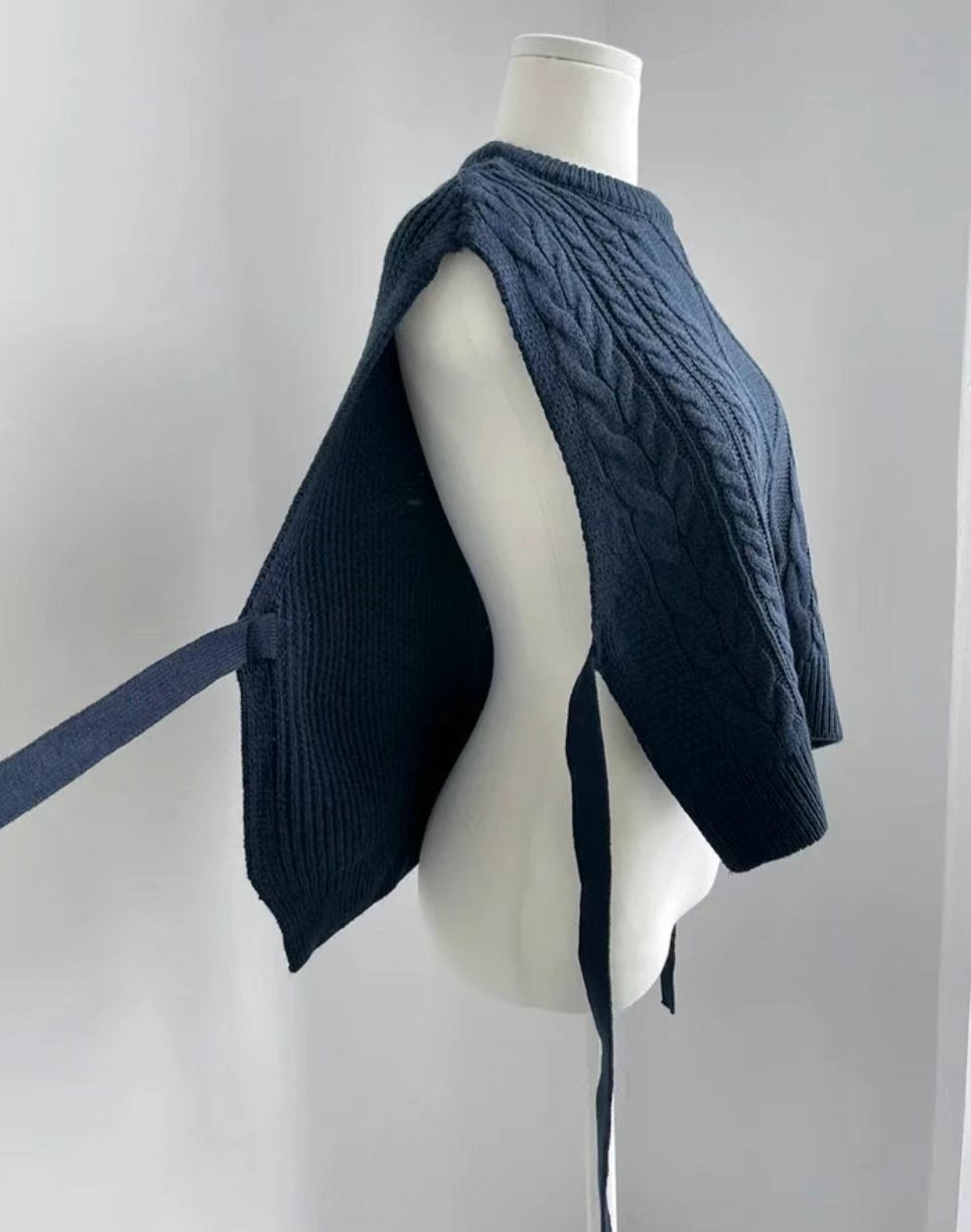 MZ593 CABLE-KNIT VEST TOP