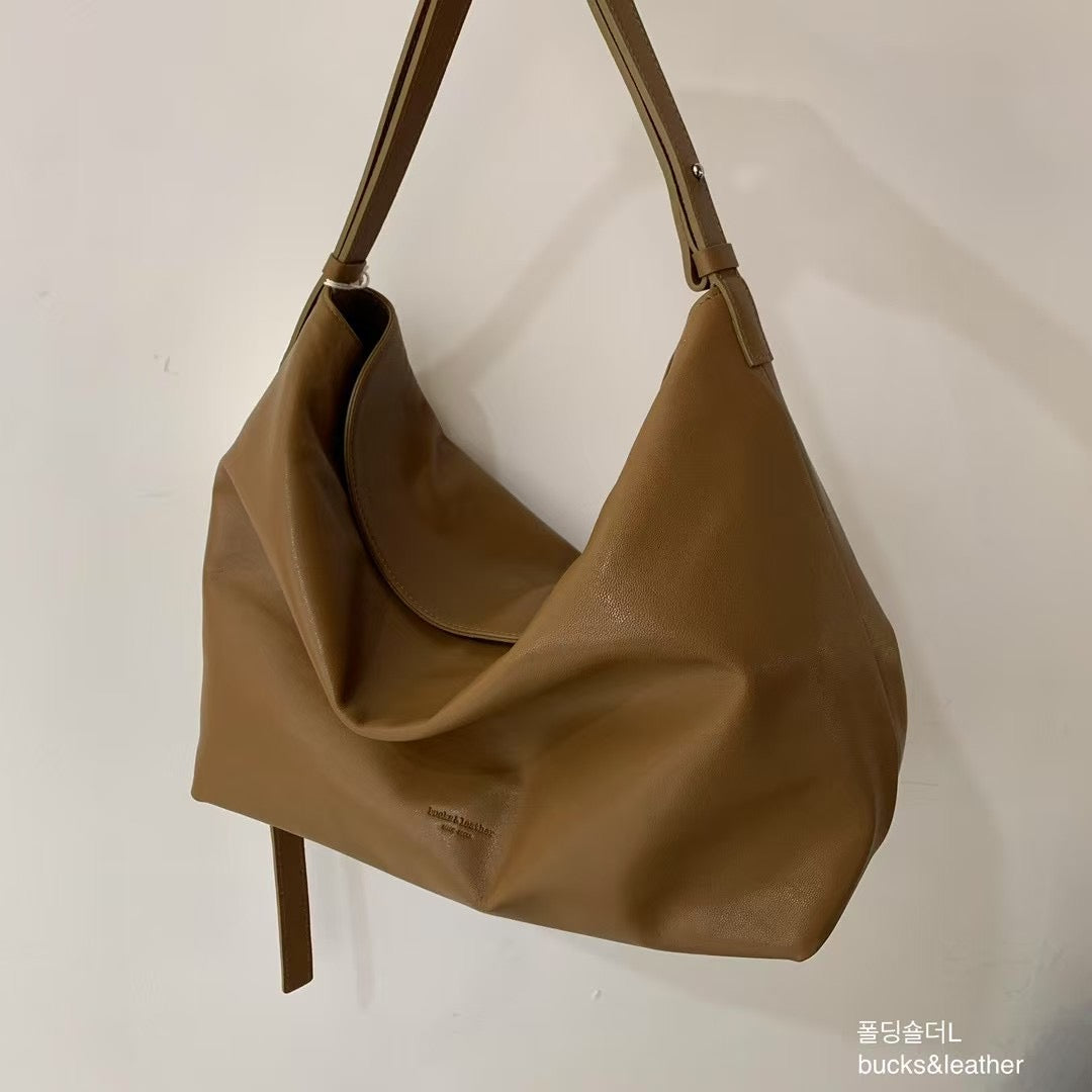 MZ712 BUCKS & LEATHER HOBO BAG