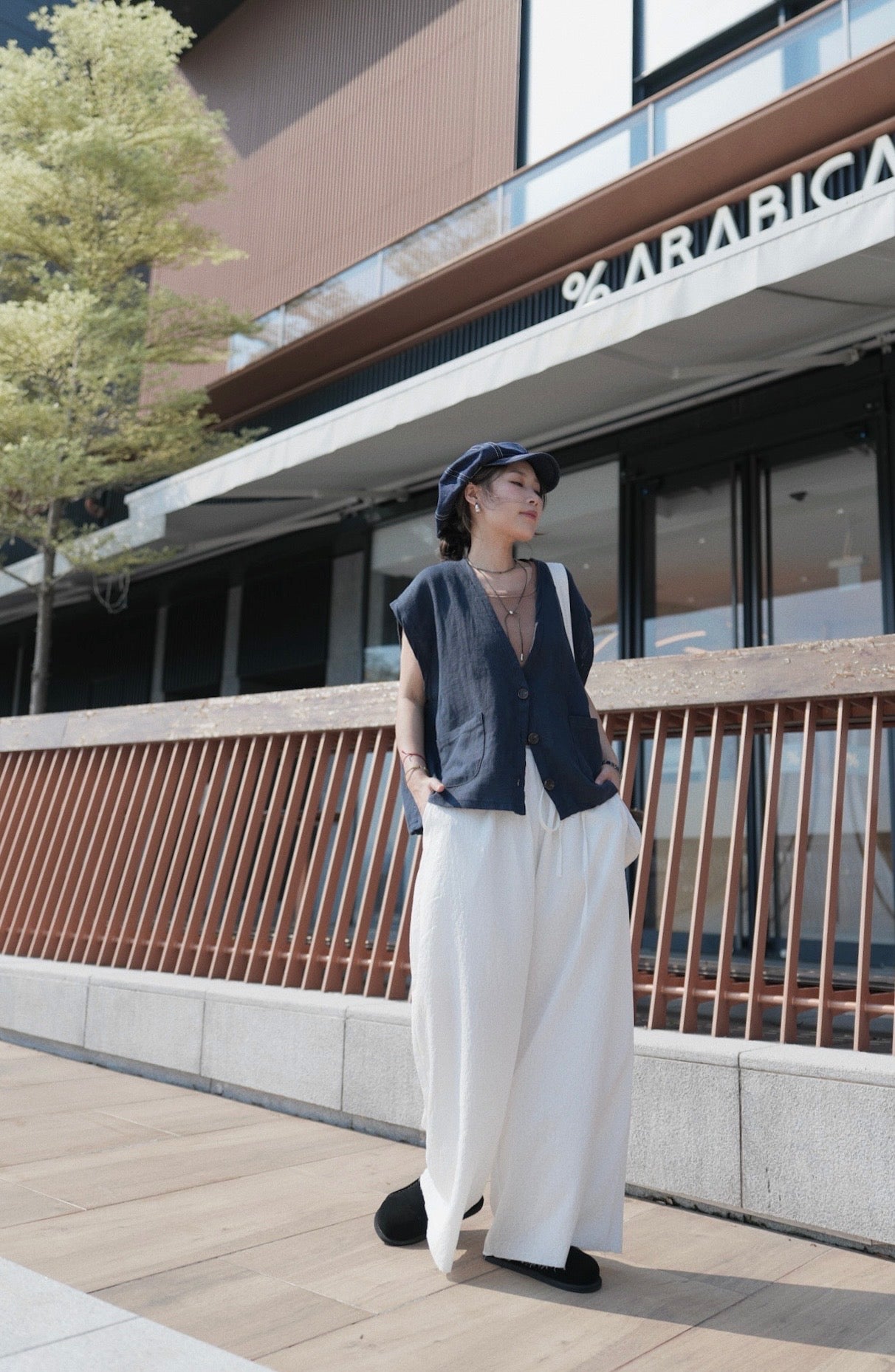 MZ811 V- NECK LINEN VEST