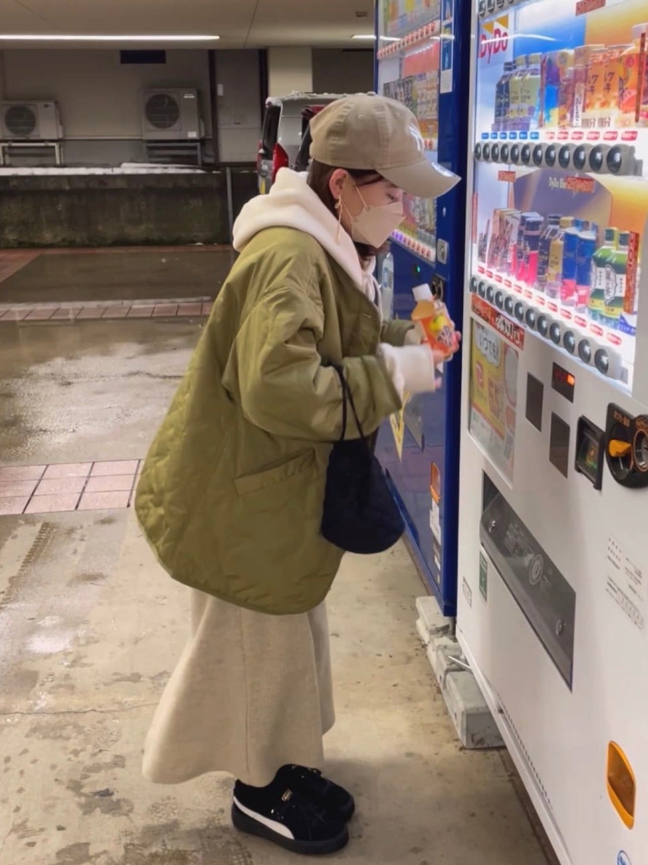 NA462 WAVY QUILTED MIDDLE COAT