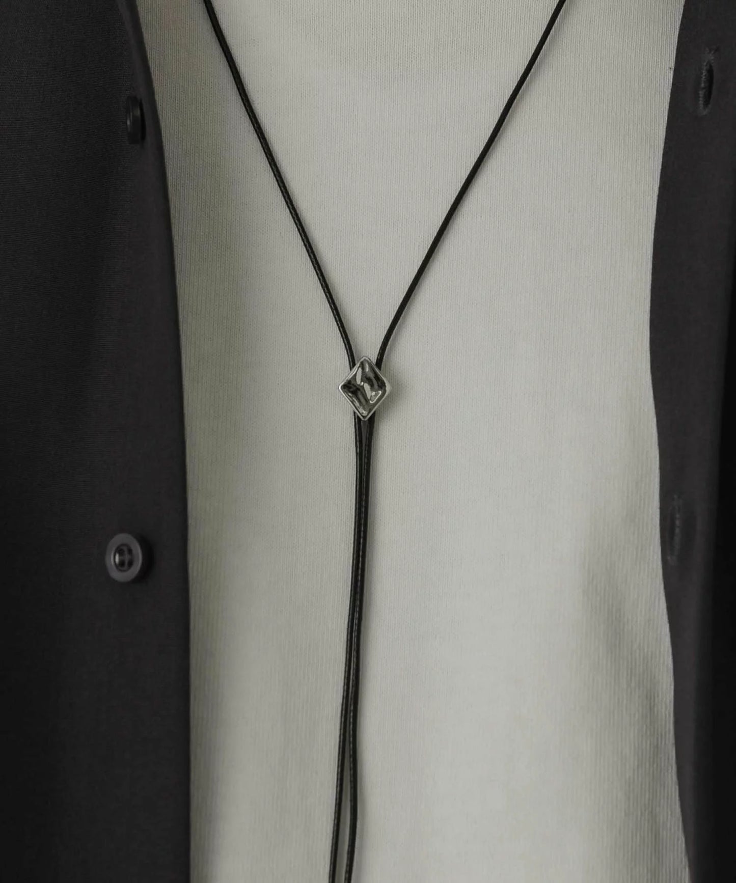 NA457 LOOP TIE NECKLACE