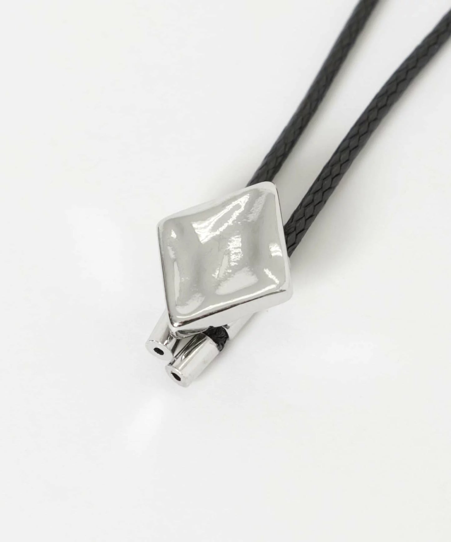 NA457 LOOP TIE NECKLACE