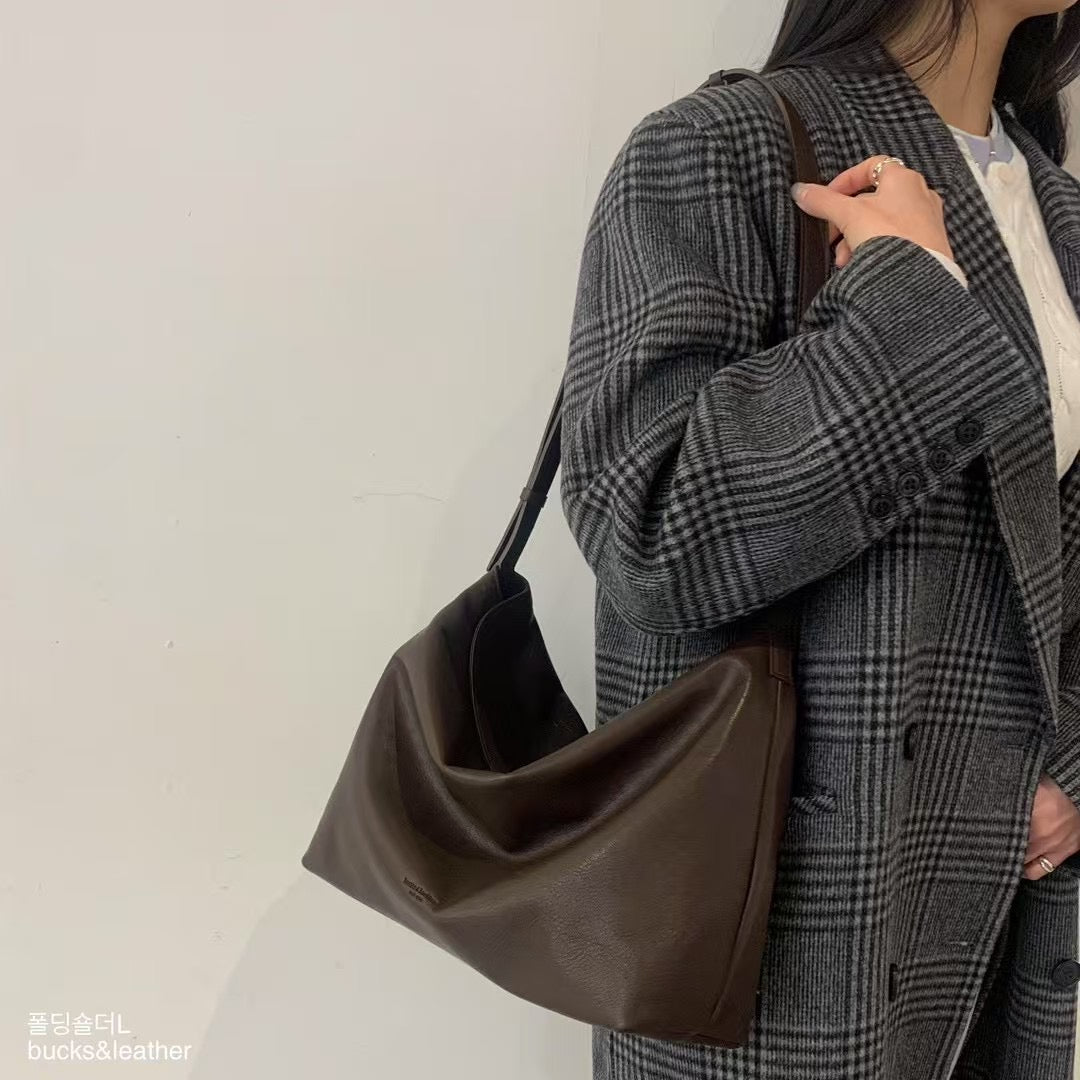 MZ712 BUCKS & LEATHER HOBO BAG