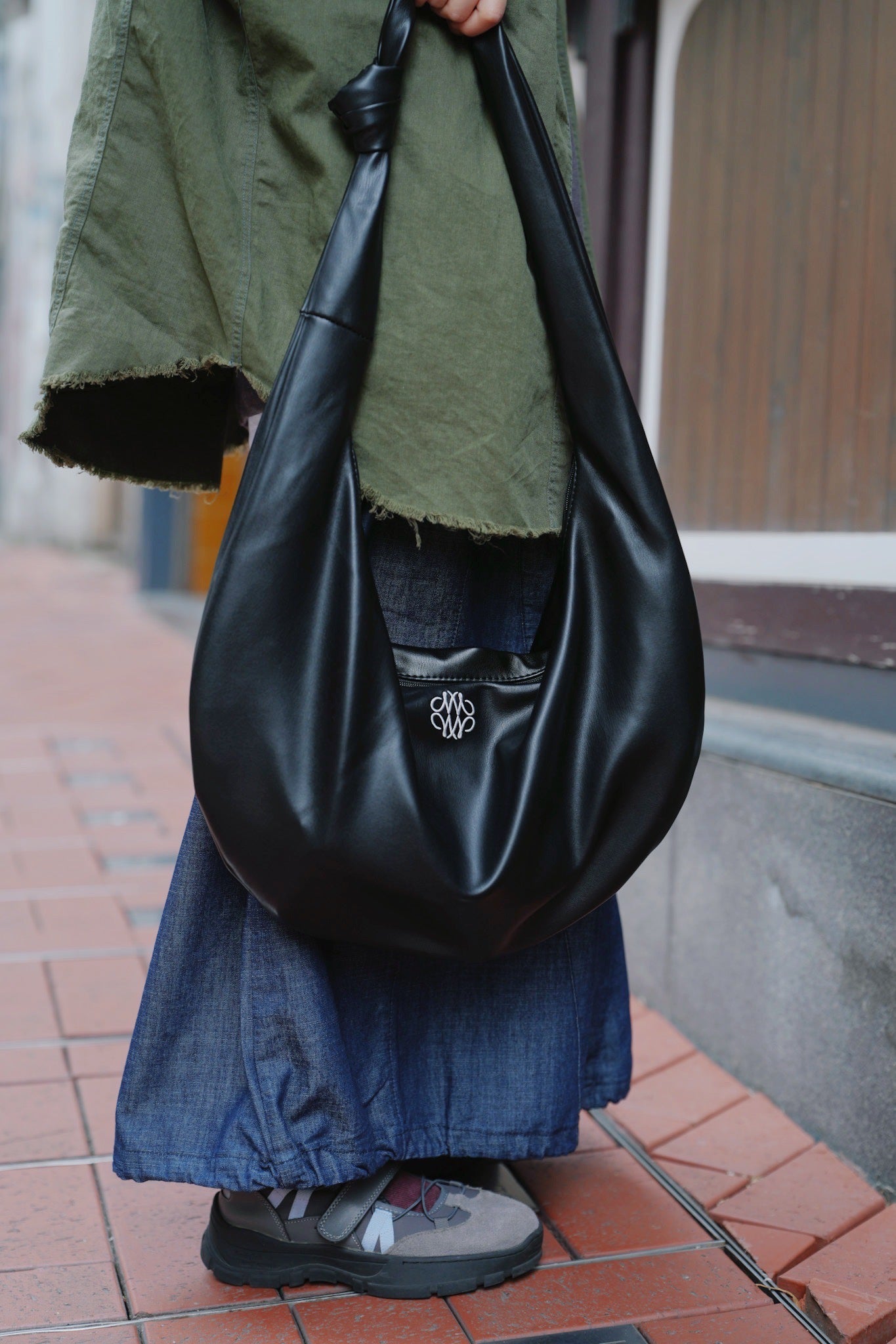 MZ725 NICK NICOLE SHOULDER KNOT BAG