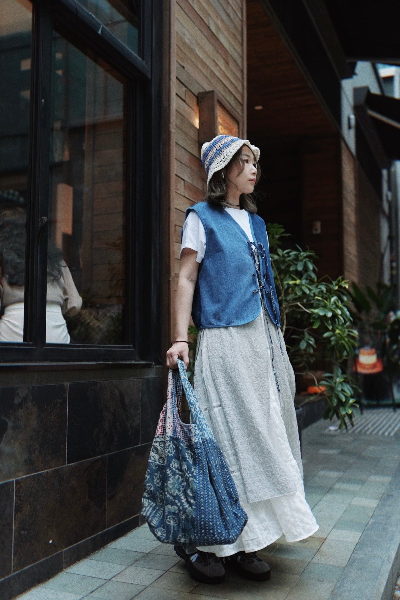 MZ733 INDIGO EMBROIDERED PATCHWORK TOTE BAG